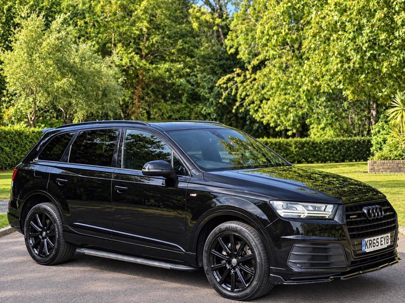 2016 Audi Q7 3.0 TDI V6 S line Tiptronic quattro in black, front right view
